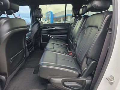 2022 Jeep Wagoneer Series III 4x2
