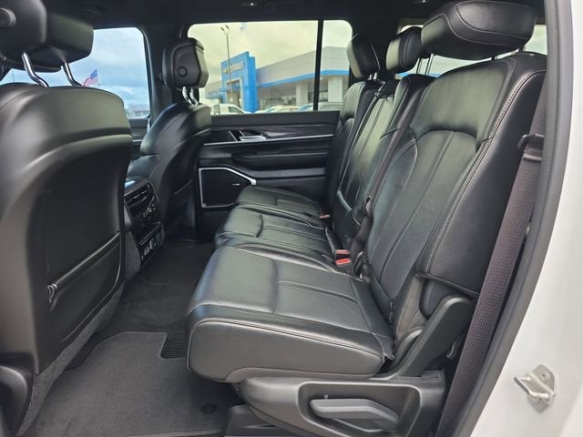 2022 Jeep Wagoneer Series III 4x2