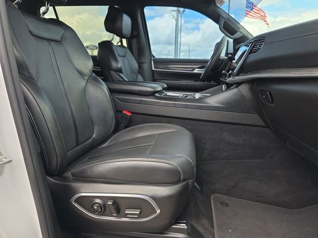 2022 Jeep Wagoneer Series III 4x2