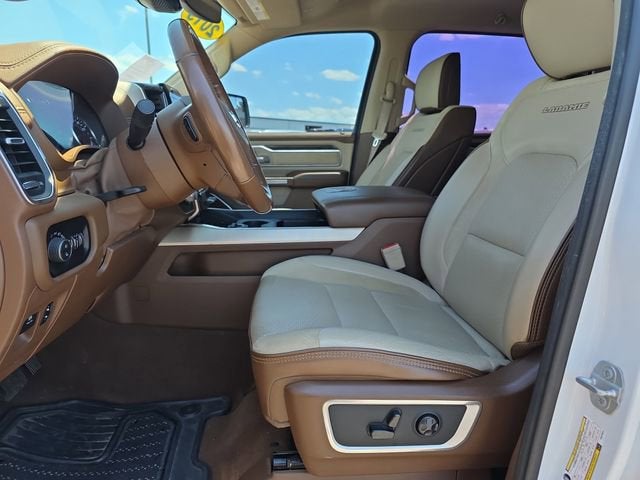 2019 RAM 1500 Laramie Crew Cab 4x4 5'7" Box