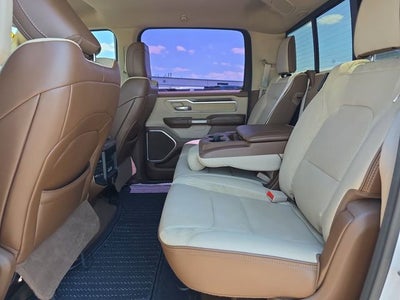 2019 RAM 1500 Laramie Crew Cab 4x4 5'7" Box