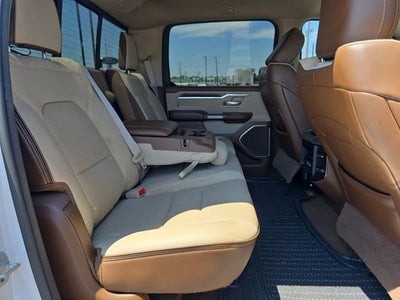 2019 RAM 1500 Laramie Crew Cab 4x4 5'7" Box