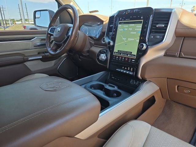 2019 RAM 1500 Laramie Crew Cab 4x4 5'7" Box
