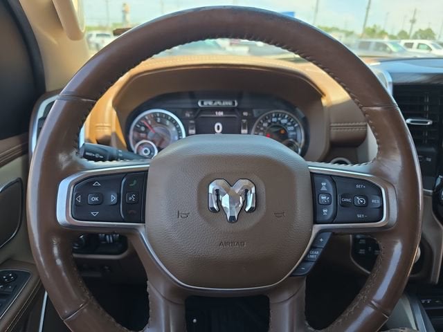2019 RAM 1500 Laramie Crew Cab 4x4 5'7" Box
