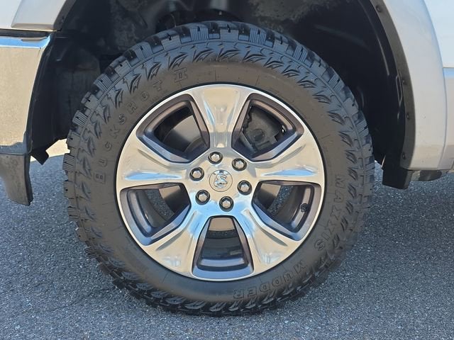 2019 RAM 1500 Laramie Crew Cab 4x4 5'7" Box
