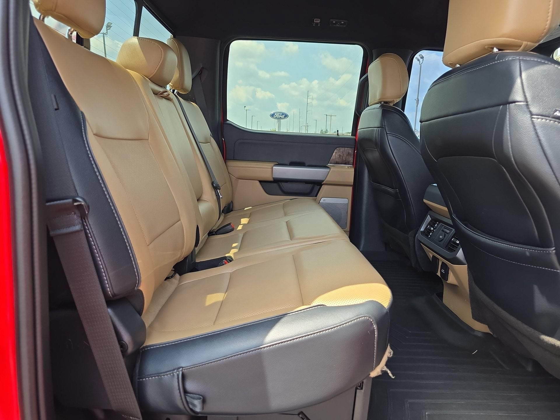 2023 Ford F-250 LARIAT