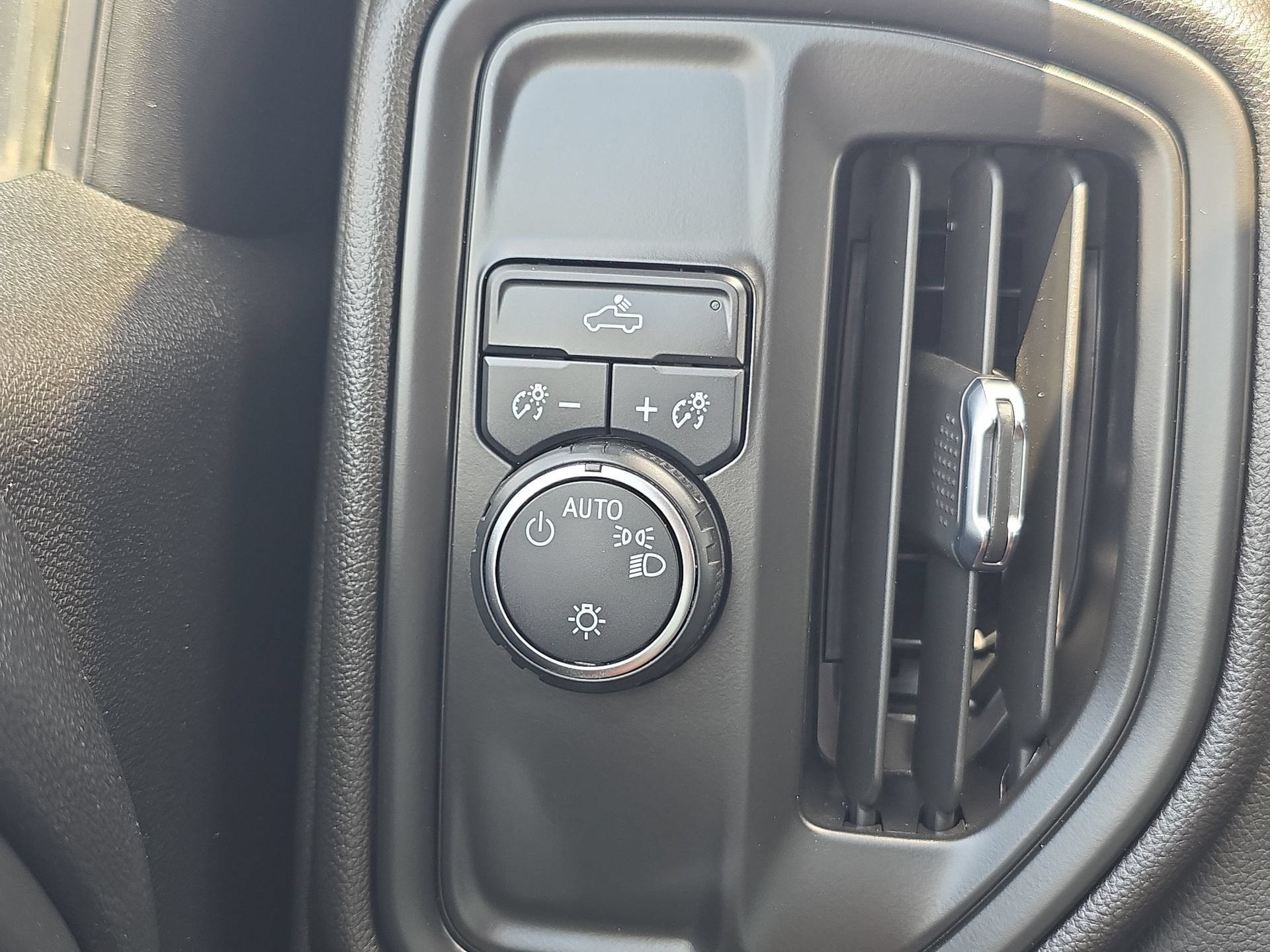 2023 Chevrolet Silverado 1500 WT