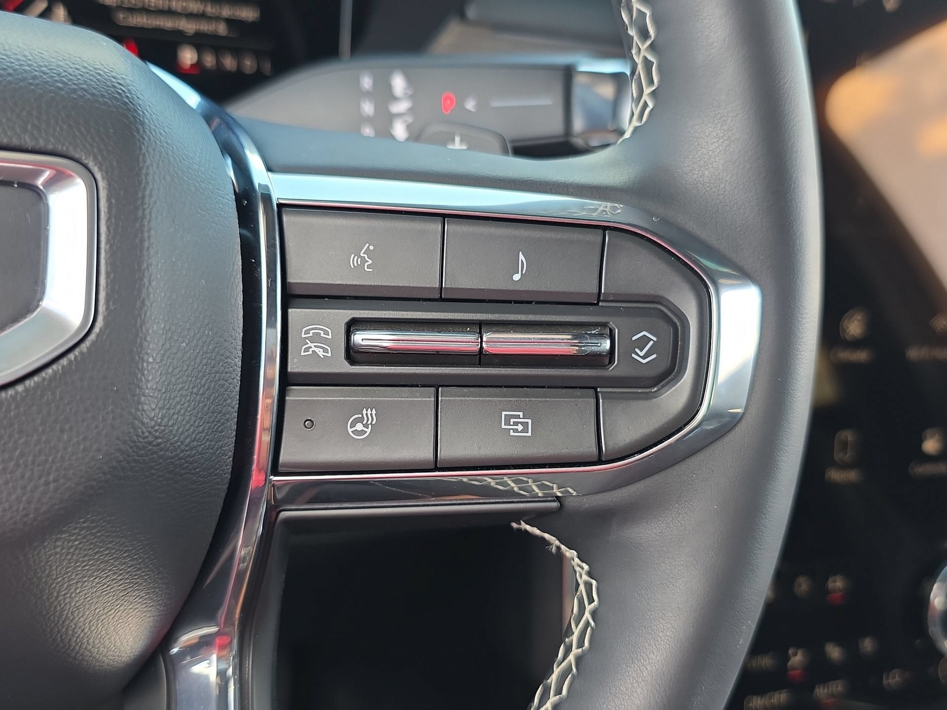 2025 GMC Acadia Denali