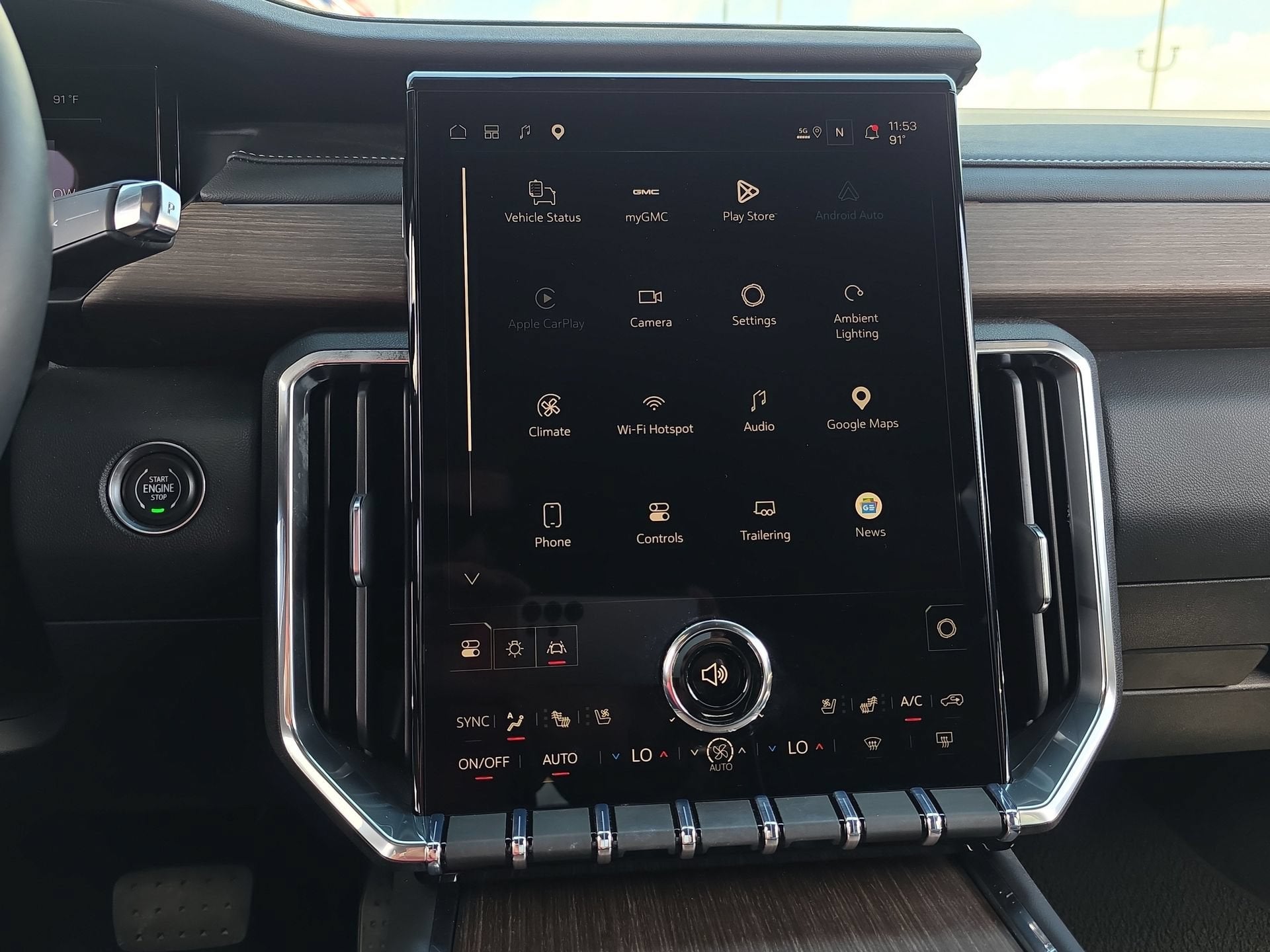 2025 GMC Acadia Denali