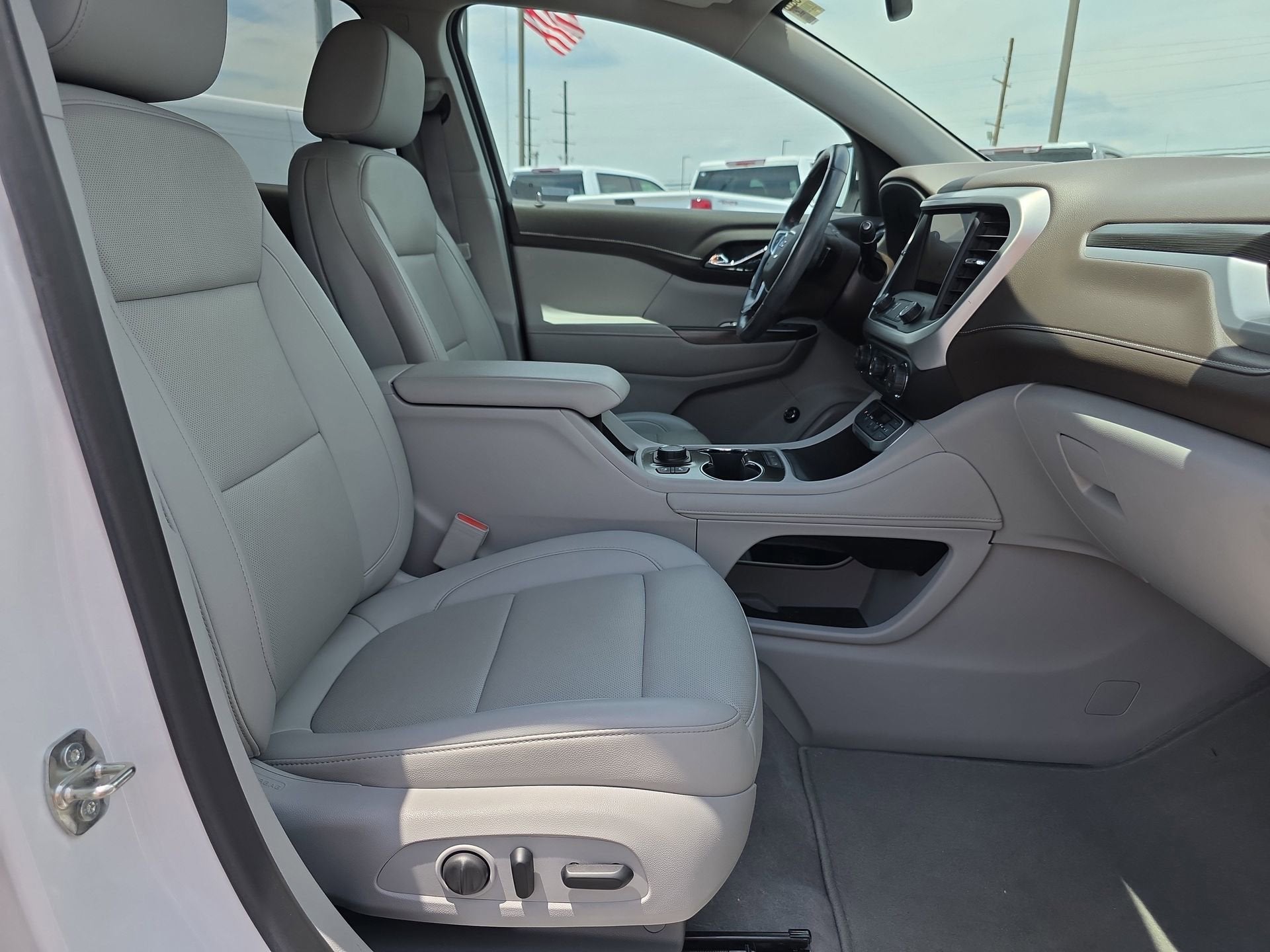 2021 GMC Acadia SLT