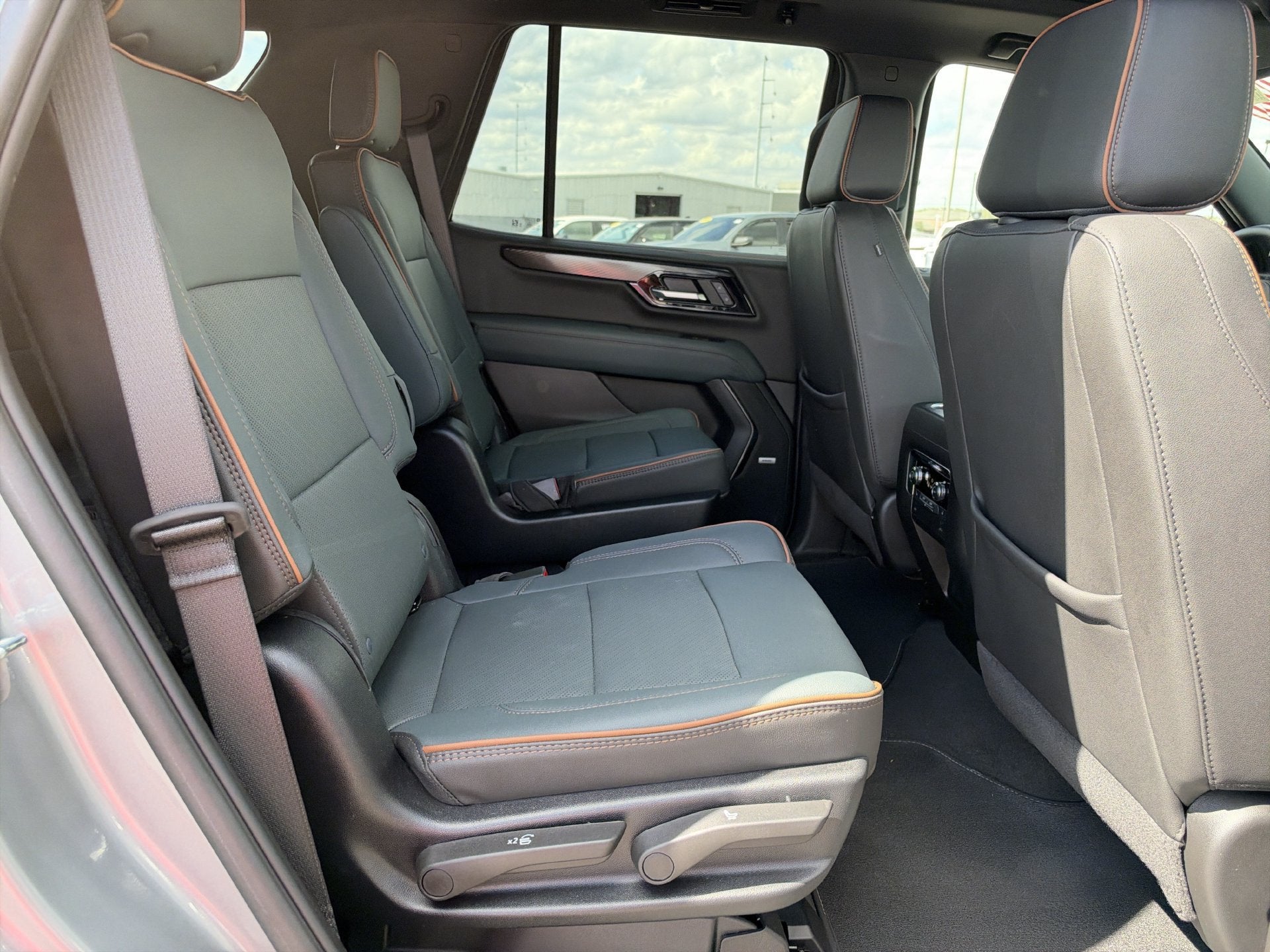 2025 GMC Yukon AT4