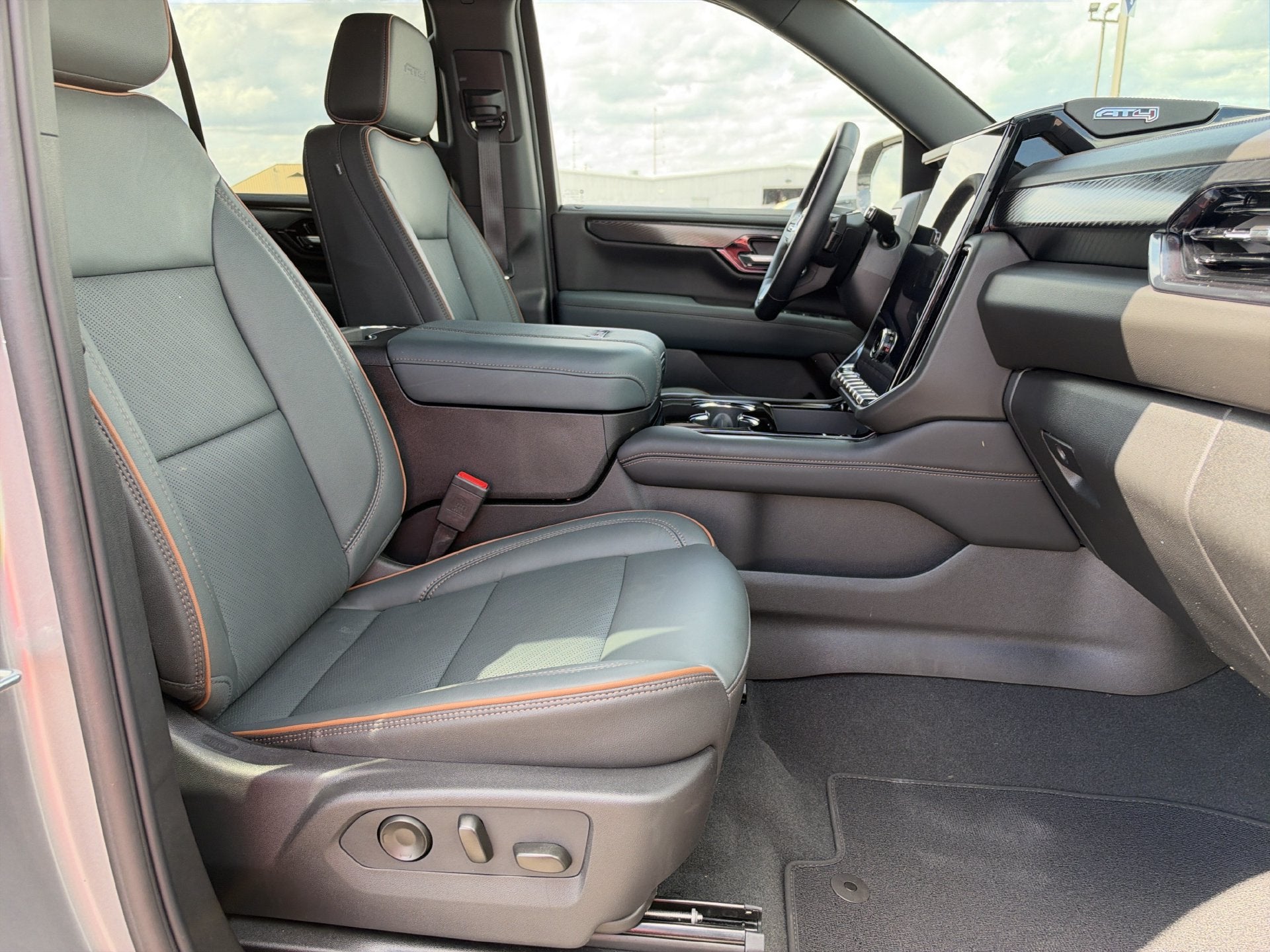 2025 GMC Yukon AT4