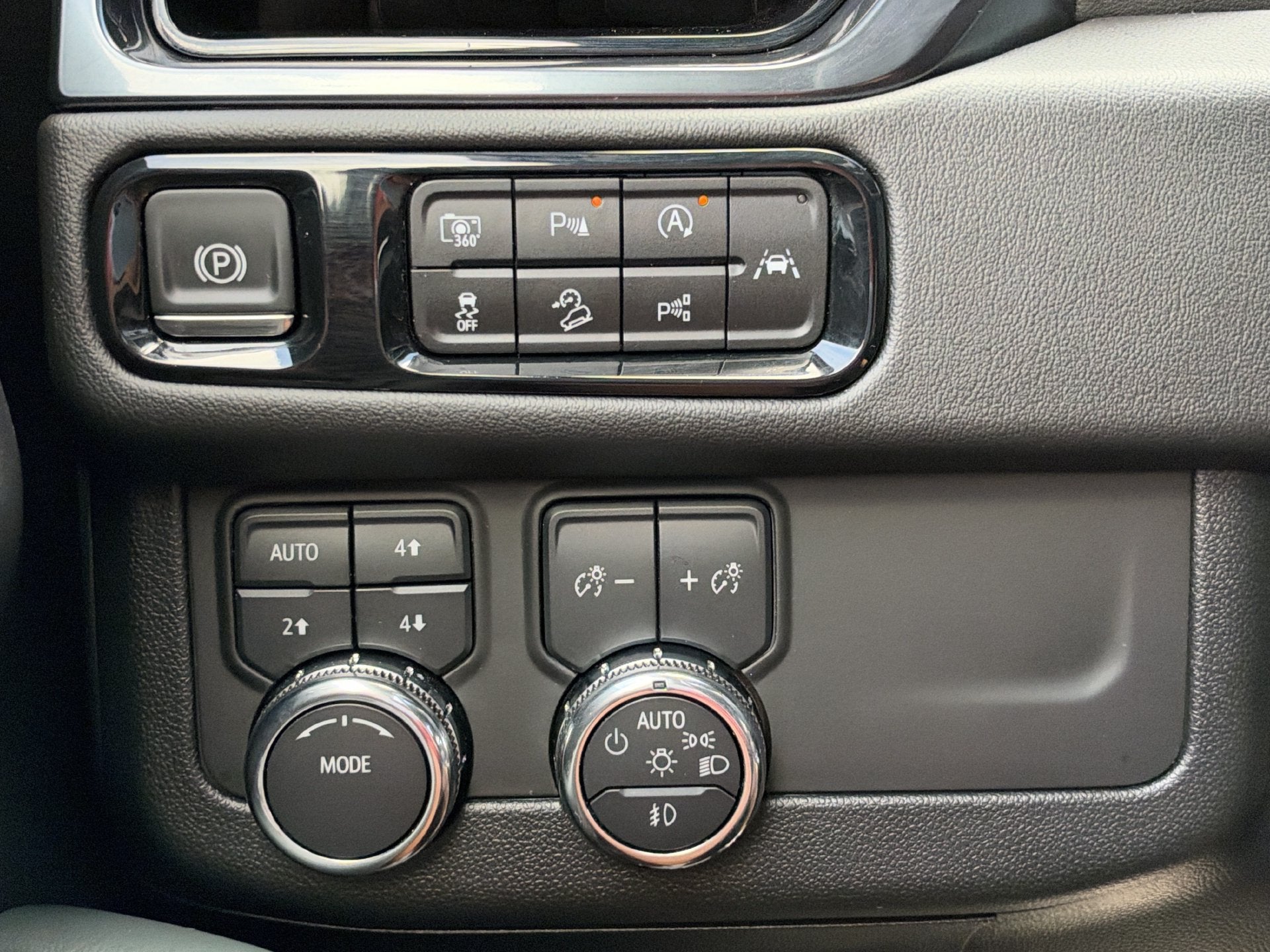 2025 GMC Yukon AT4