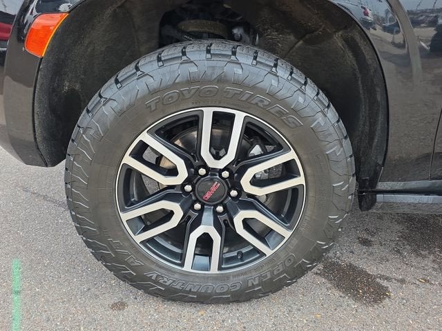 2023 GMC Yukon XL AT4