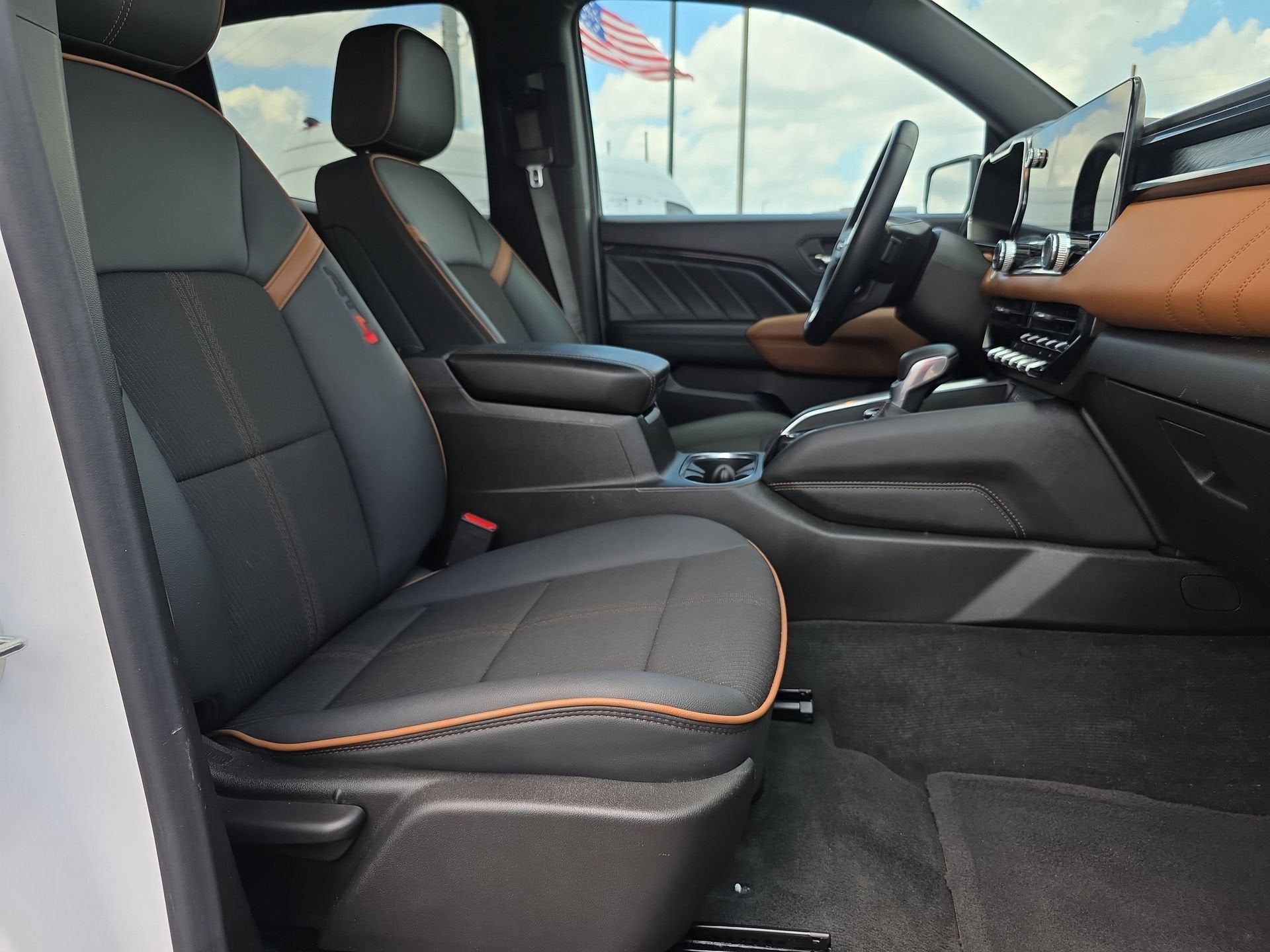 2024 GMC Canyon AT4