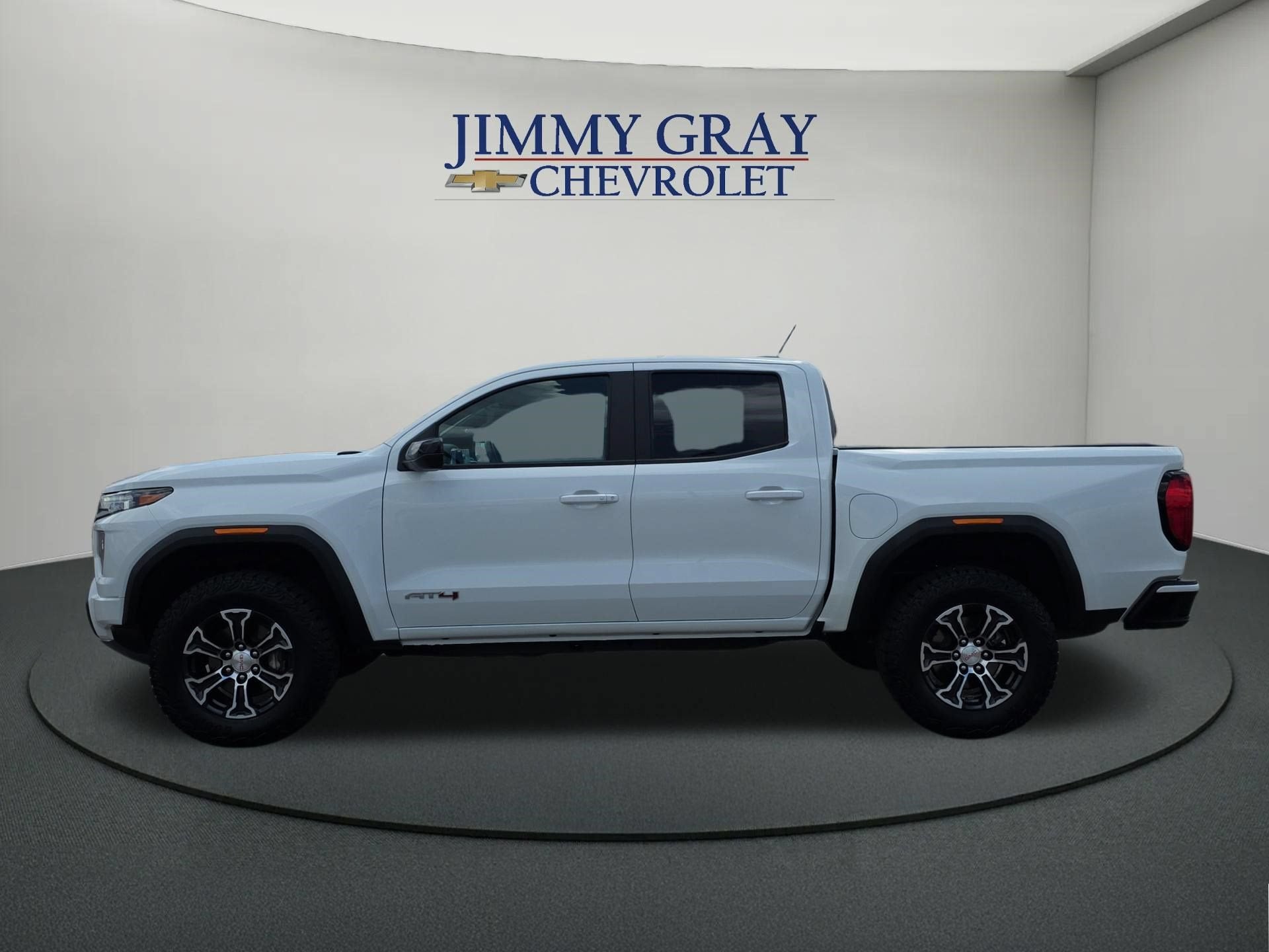 2024 GMC Canyon AT4