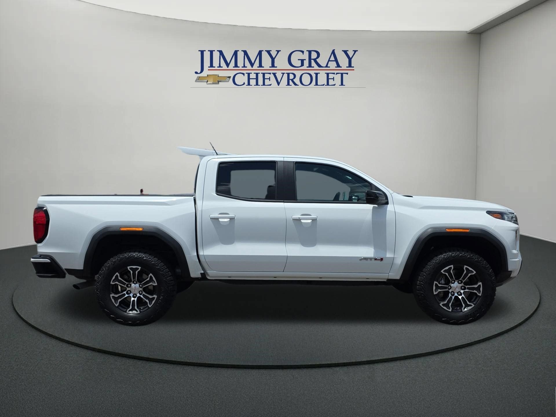 2024 GMC Canyon AT4