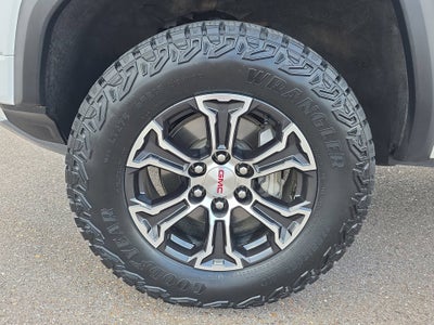 2024 GMC Canyon AT4