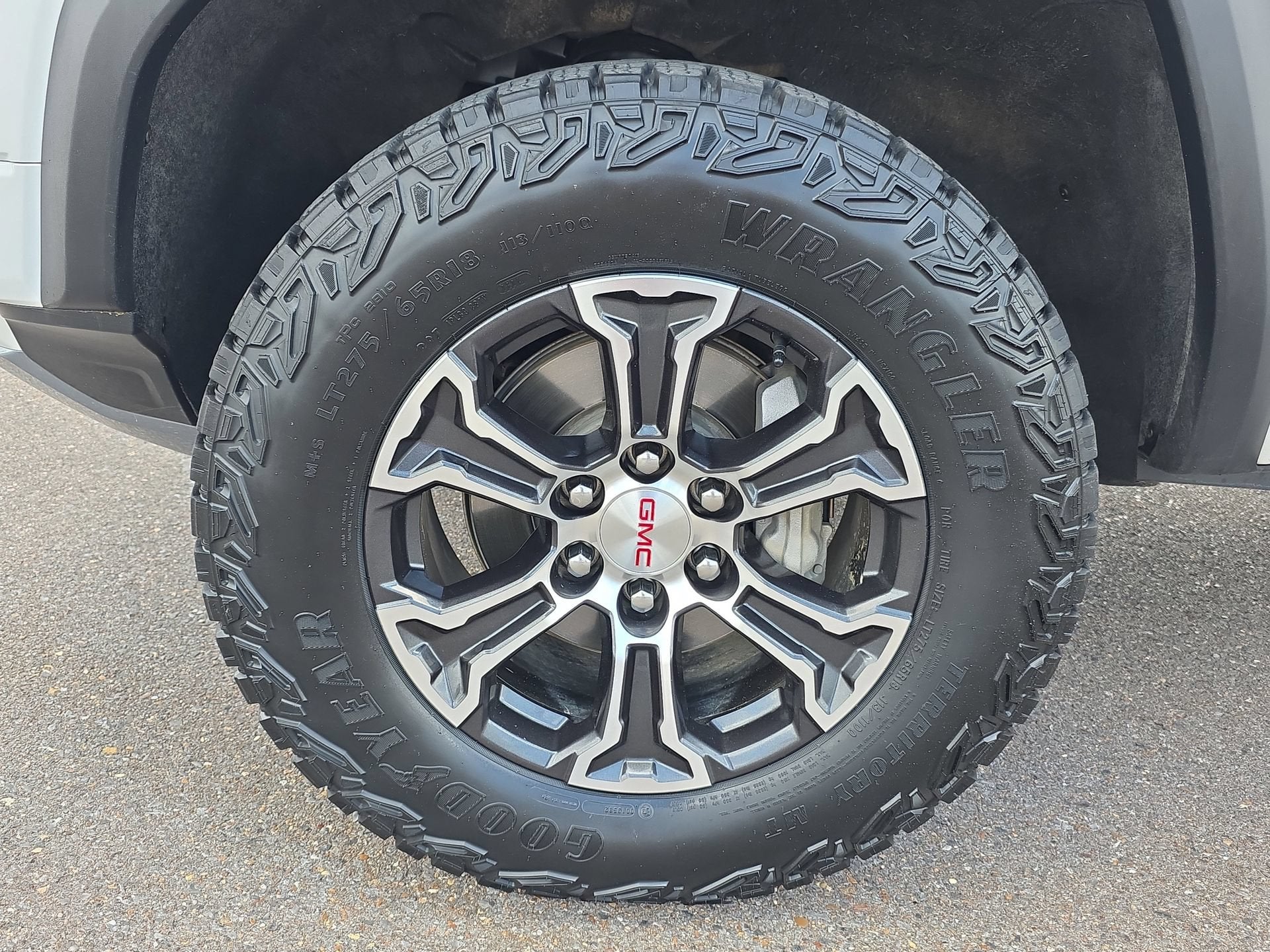 2024 GMC Canyon AT4