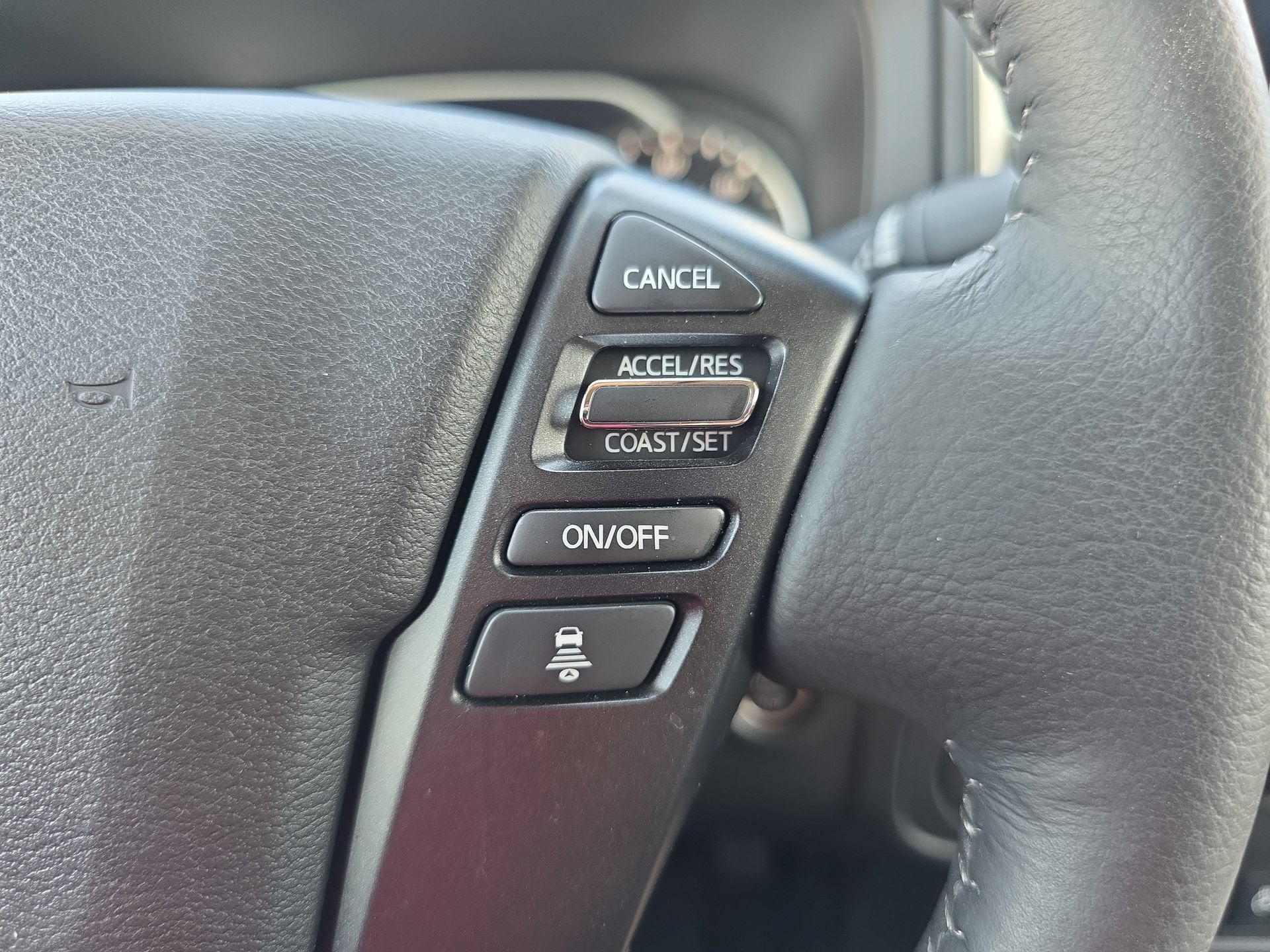 2025 Nissan Frontier Crew Cab SV 4x2
