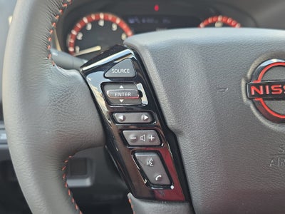 2025 Nissan Frontier Crew Cab PRO-4X 4x4