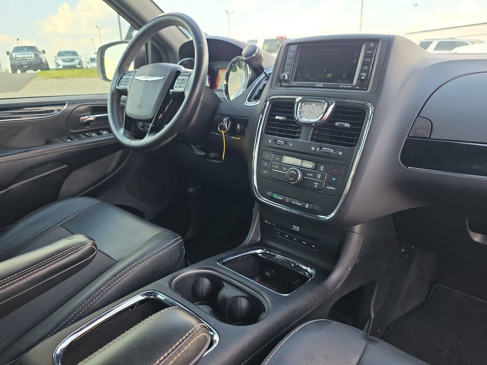 2016 Chrysler Town & Country S