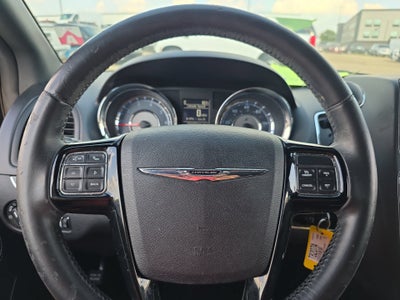 2016 Chrysler Town & Country S