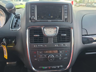 2016 Chrysler Town & Country S