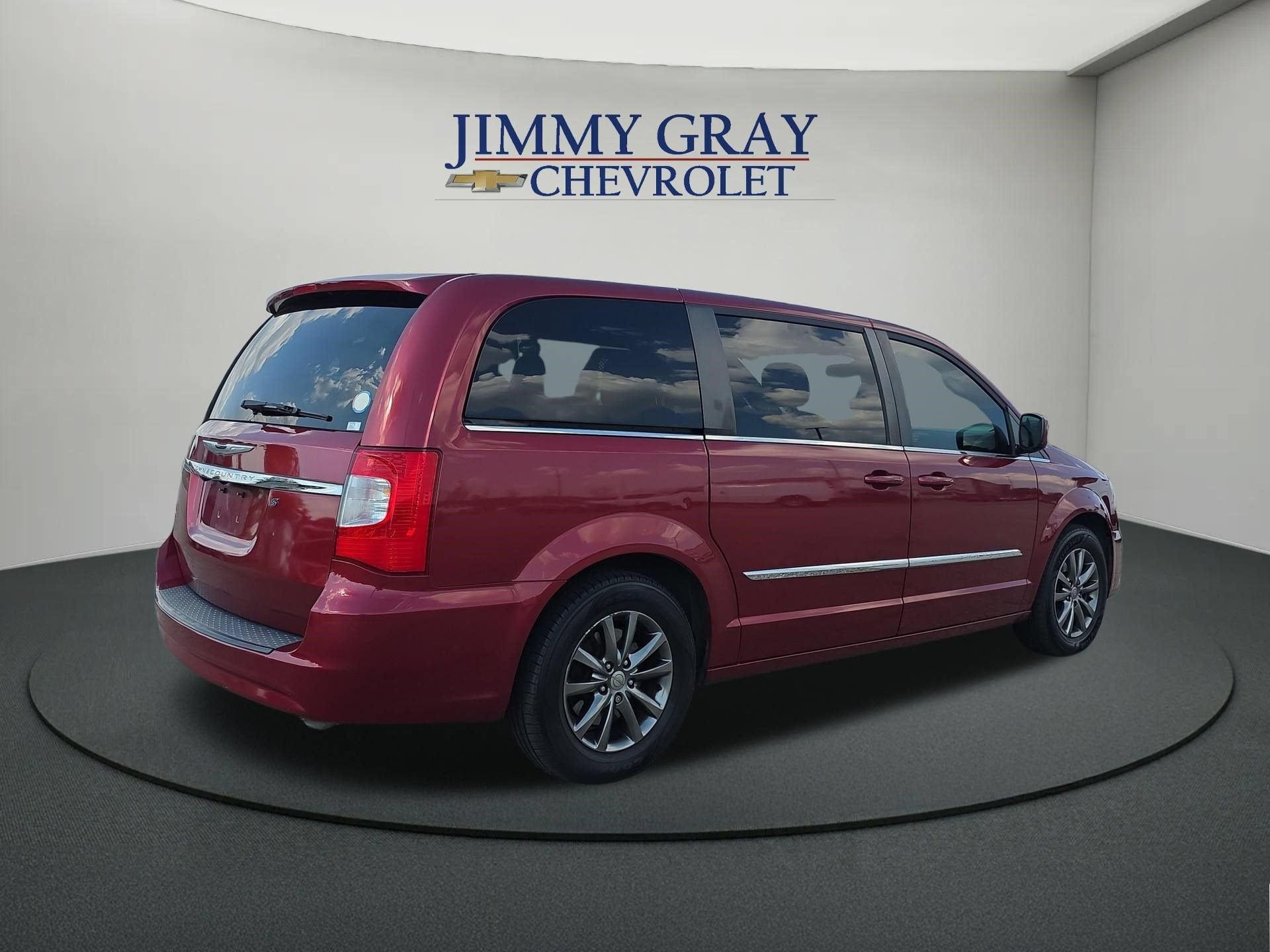 2016 Chrysler Town & Country S