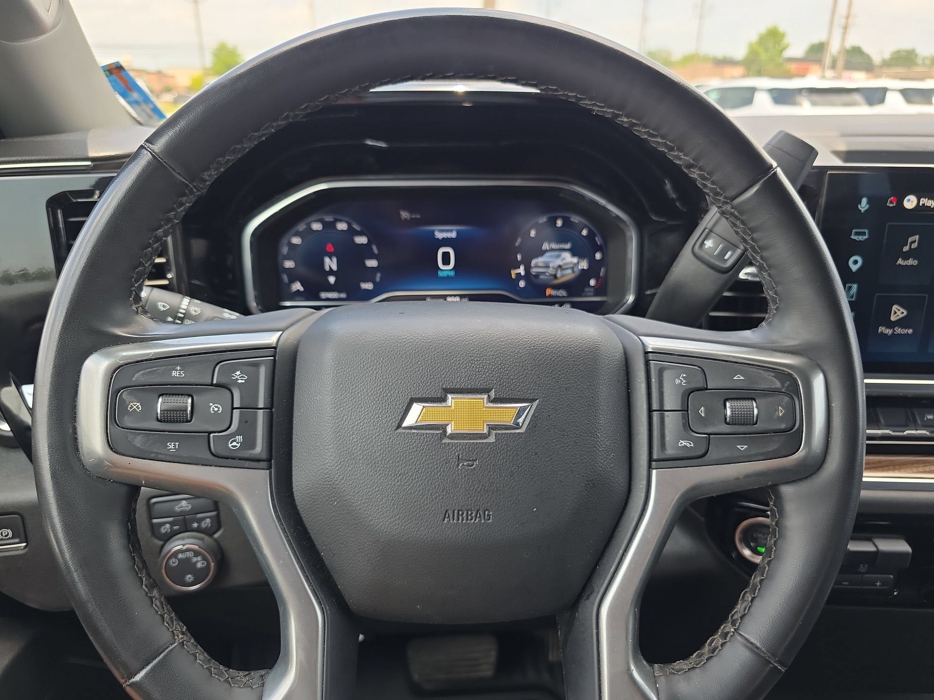 2025 Chevrolet Silverado 1500 LT