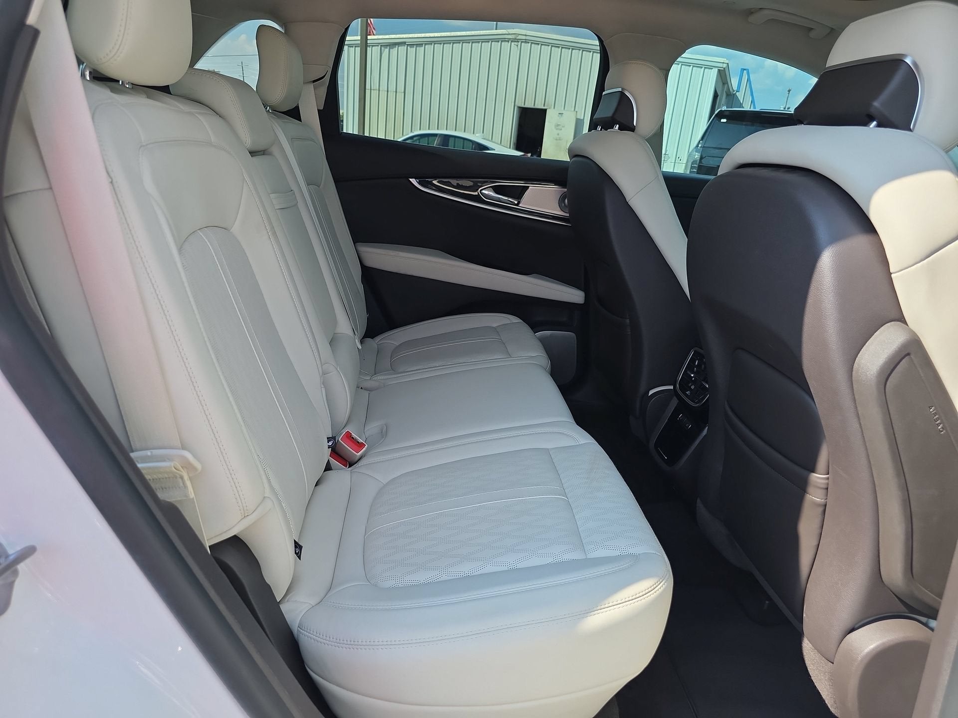 2023 Lincoln Nautilus Black Label