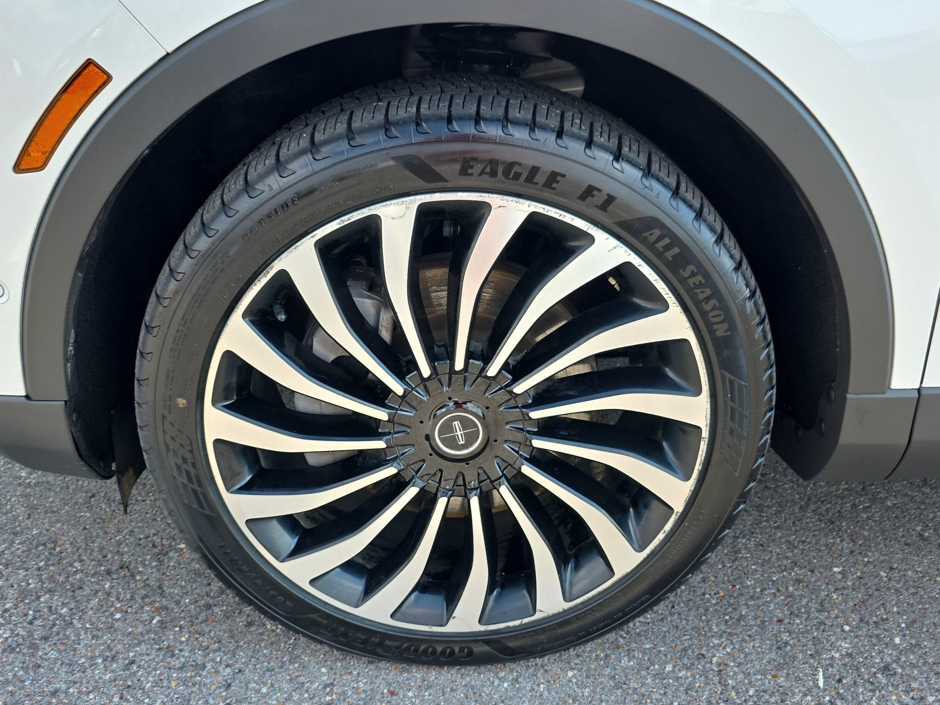 2023 Lincoln Nautilus Black Label