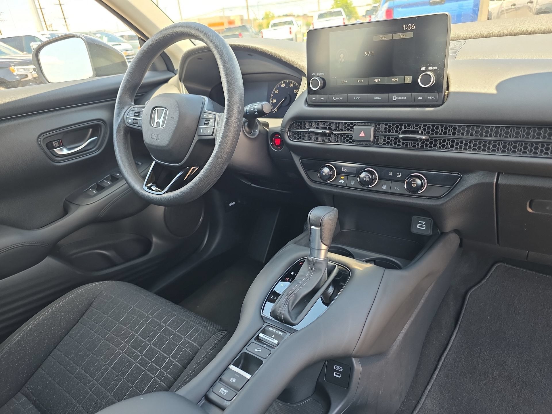 2025 Honda HR-V 2WD LX