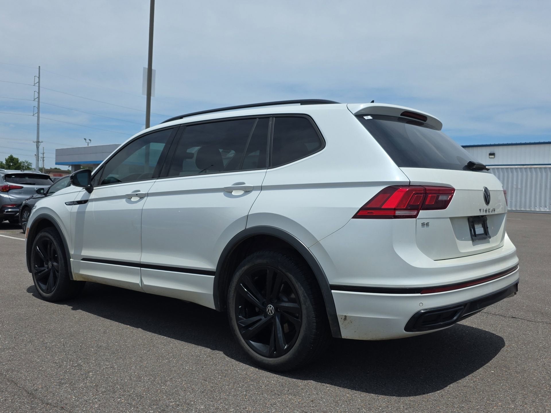 2024 Volkswagen Tiguan 2.0T SE R-Line Black