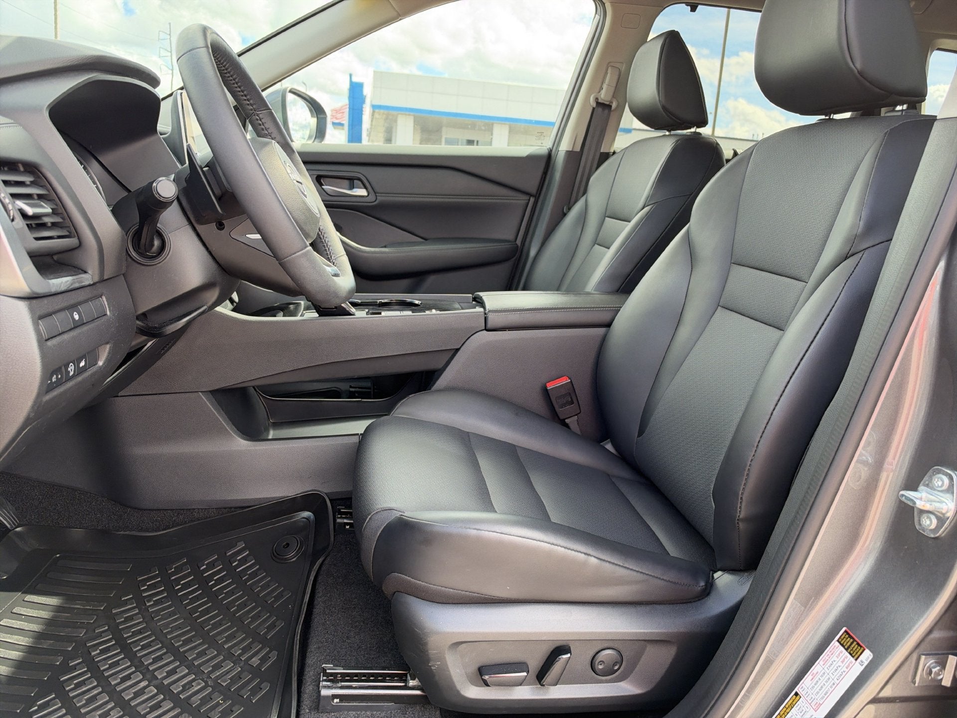 2024 Nissan Rogue SV FWD