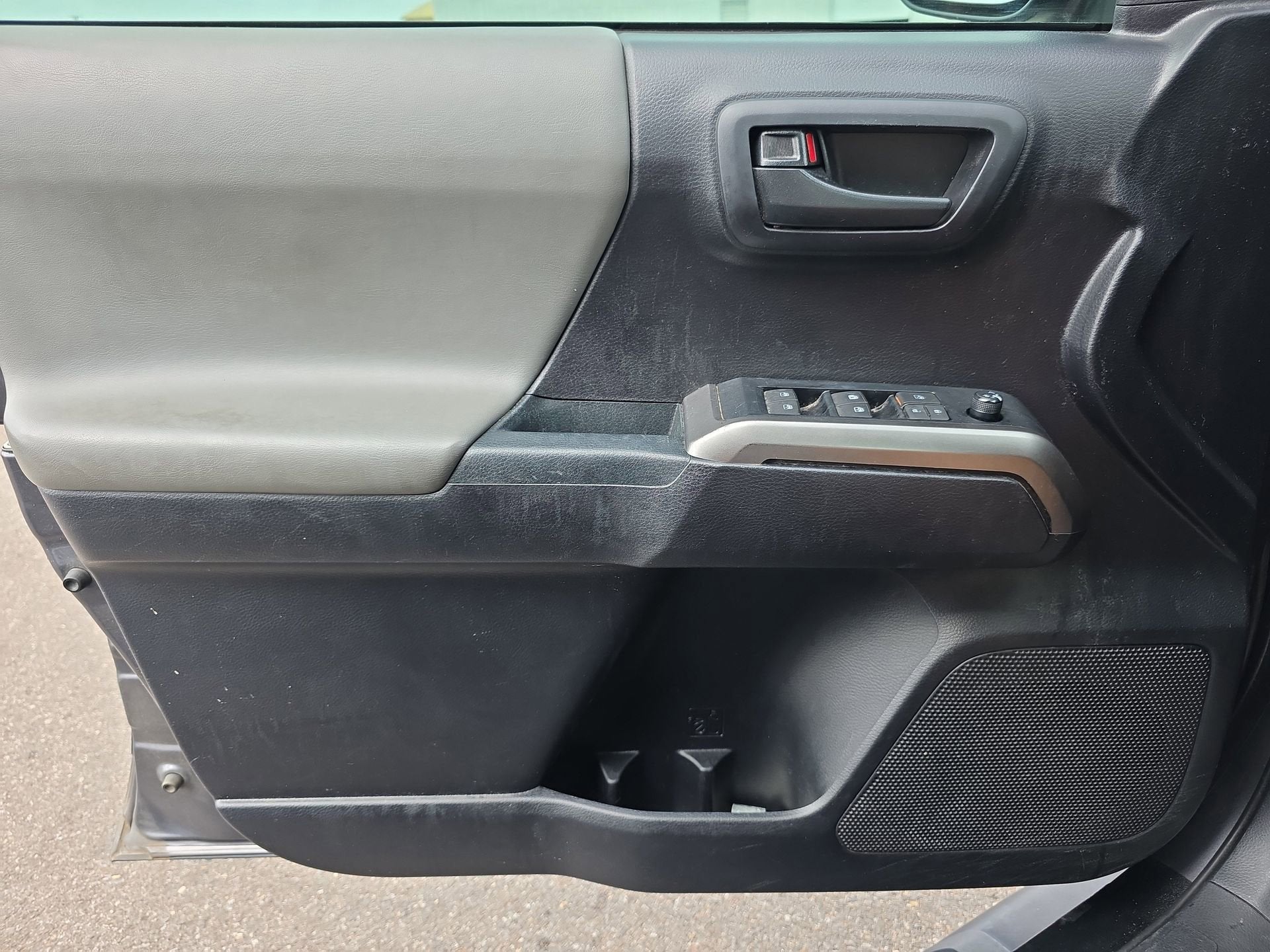 2020 Toyota Tacoma SR5 V6