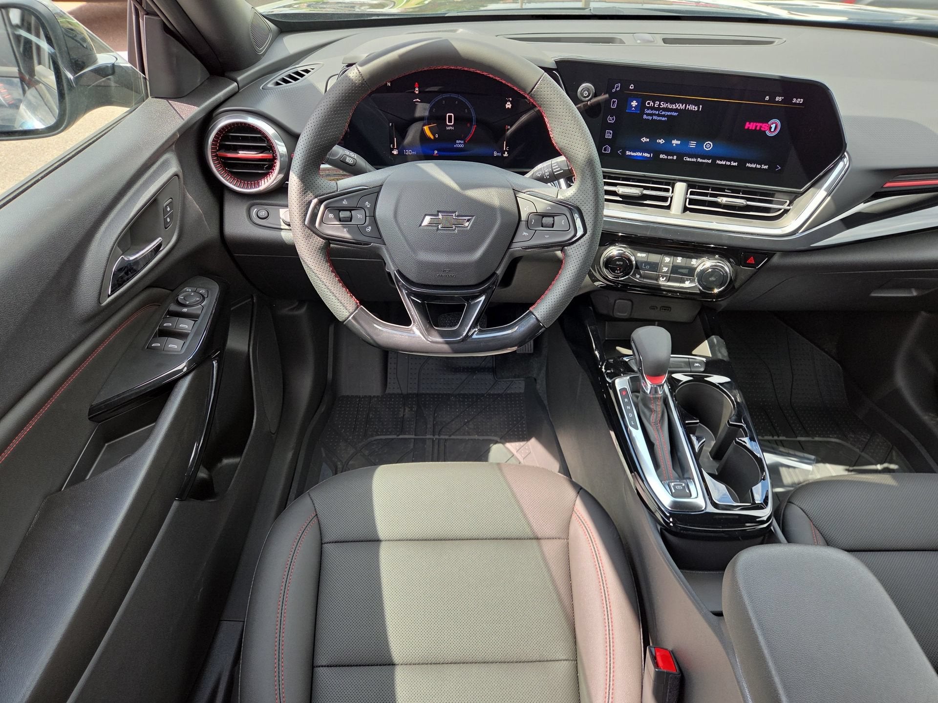 2026 Chevrolet Trax RS - Photo 12