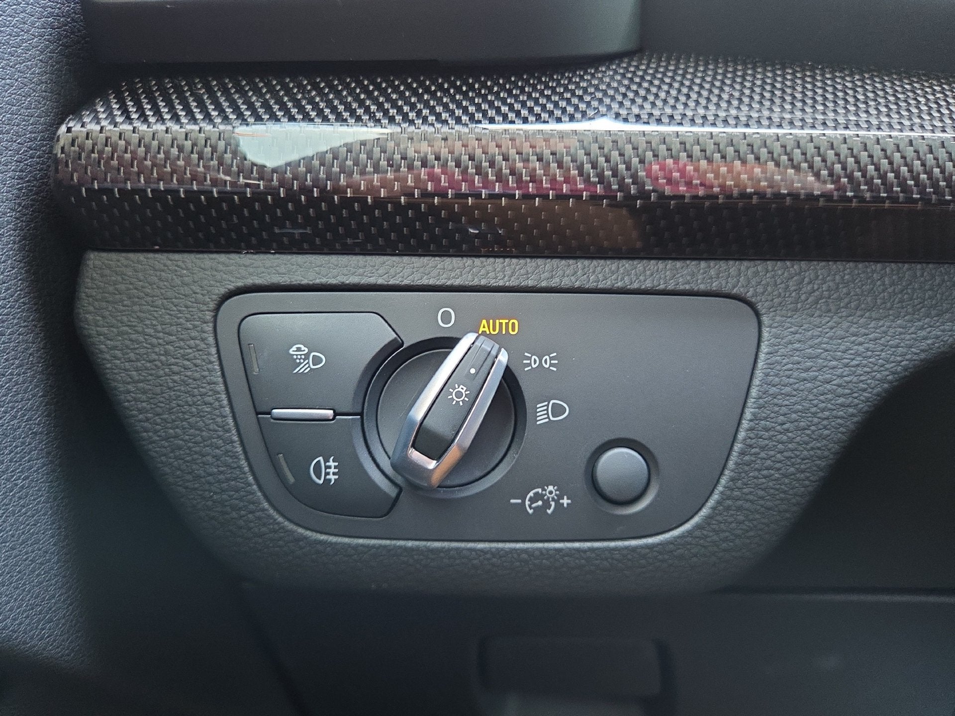 2022 Audi SQ5 Premium Plus TFSI quattro Tiptronic