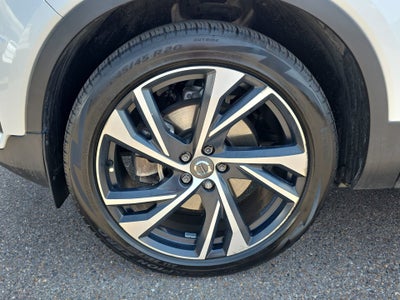 2020 Volvo XC40 T5 R-Design